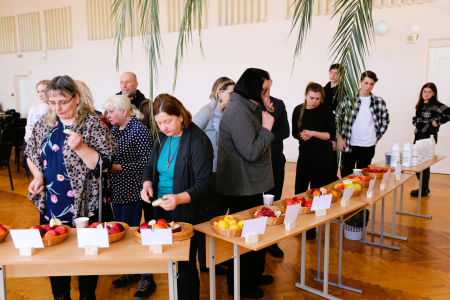 Aizvadīts seminārs dārzkopībā un augļkopībā