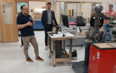 Iepazīti jaunākie mākslīgā intelekta un robotizācijas risinājumi kokapstrādes nozarē