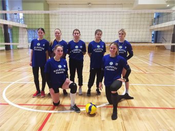 Panākumi volejbolā jaunietēm! Panākumi volejbolā jaunietēm!