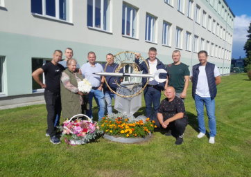 25 gadi kopš pirmā izlaiduma 25 gadi kopš pirmā izlaiduma