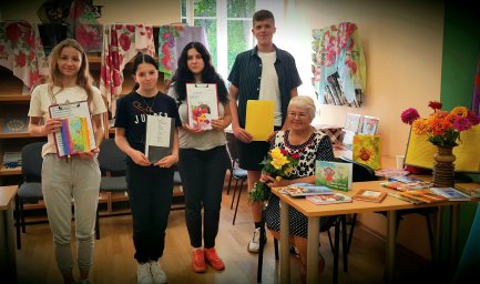 Dzejas pietura kopā ar dzejnieci un novadnieci Intu Naglu Dzejas pietura kopā ar dzejnieci un novadnieci Intu Naglu