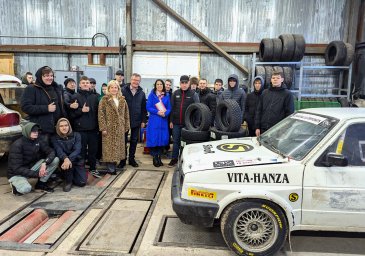 SIA "Salenieku dolomīts" dāvana Malnavas koledžai - rallija auto SIA "Salenieku dolomīts" dāvana Malnavas koledžai - rallija auto